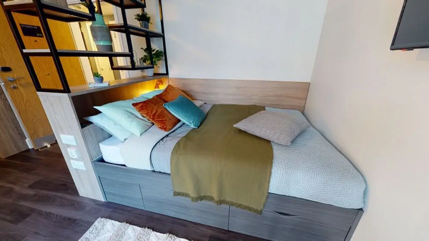 iQ Abacus House, Brighton – Diamond Studio