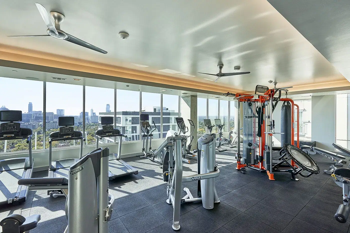 Lark Austin, Austin – Amenities