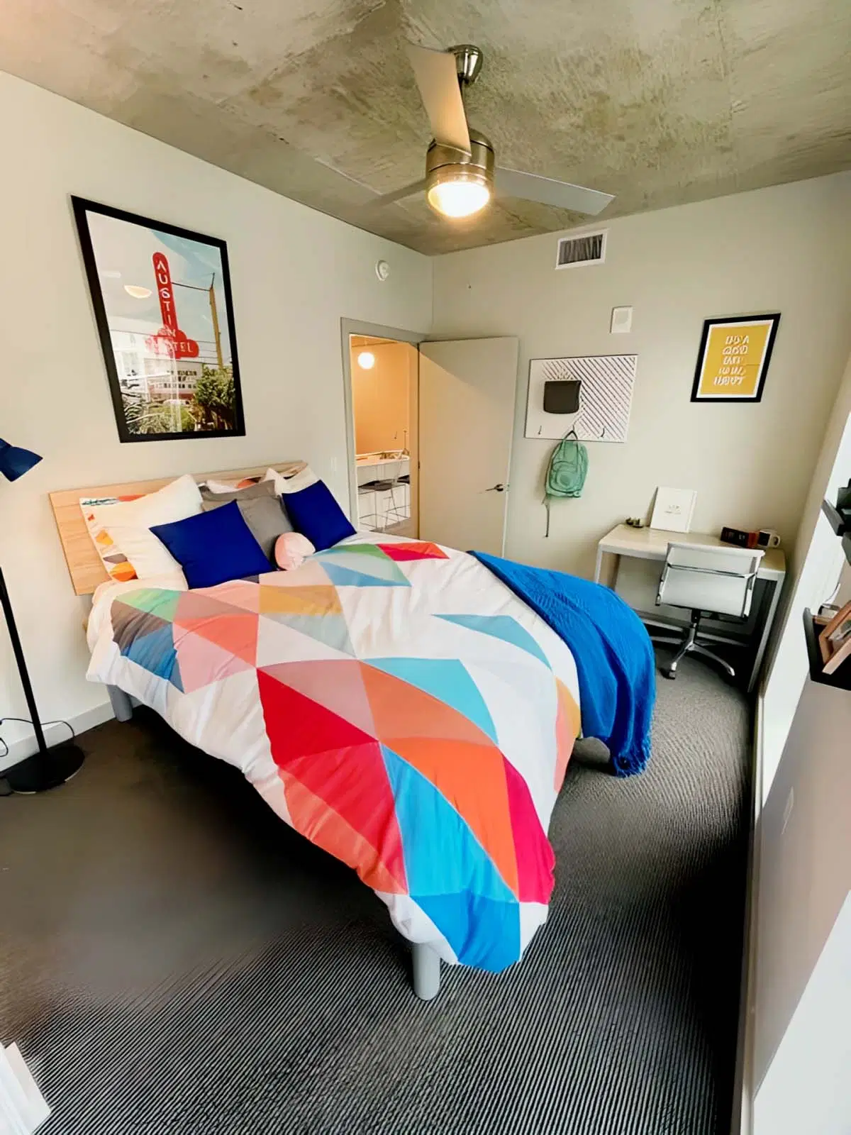 Lark Austin, Austin – 2 Bedroom 2 Bathroom