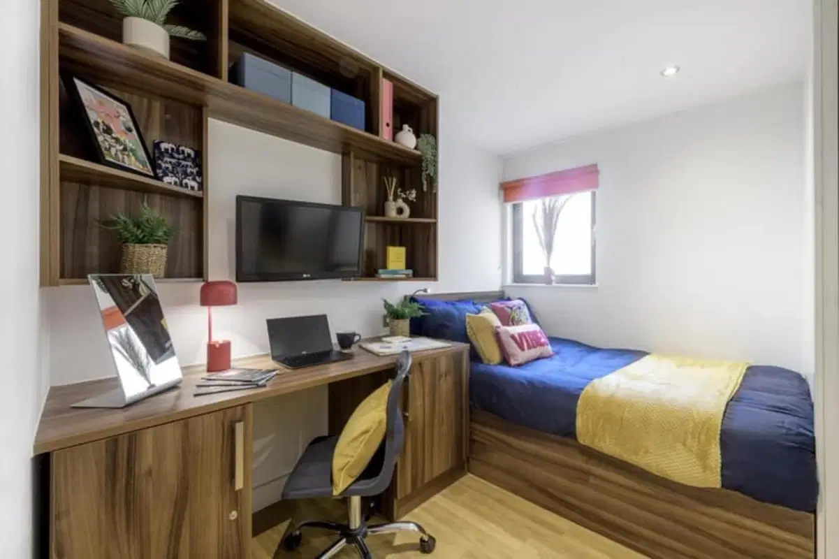 King Square Studios, Bristol – 2 Bed En-Suite