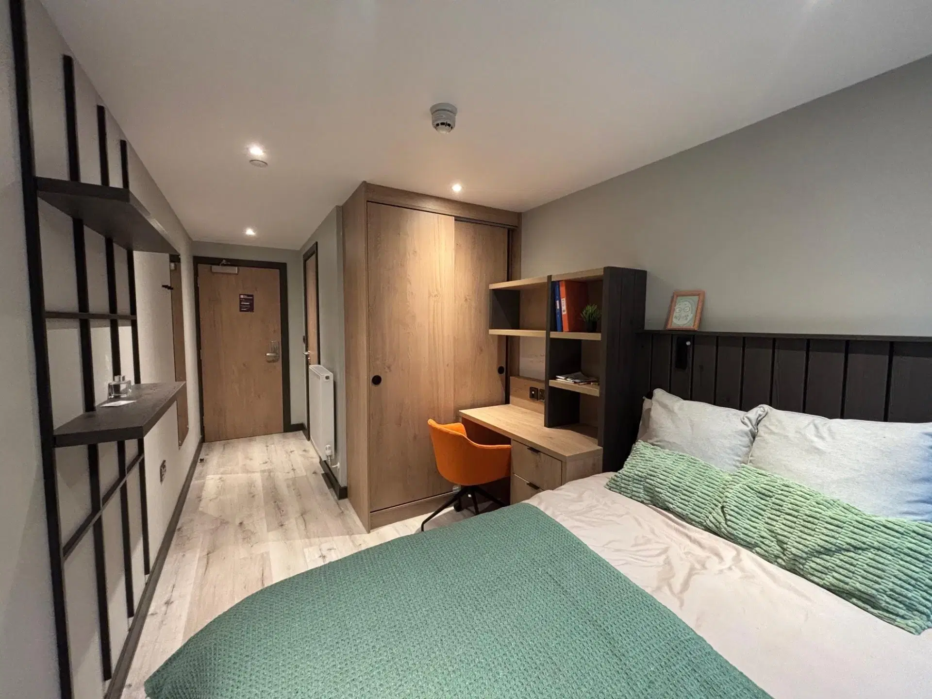 The Port On The Square, Bristol – Modern Classic Plus Ensuite