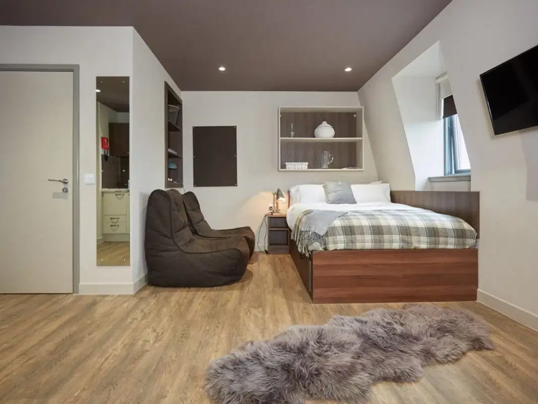 Woodside House, Glasgow – Deluxe Studio