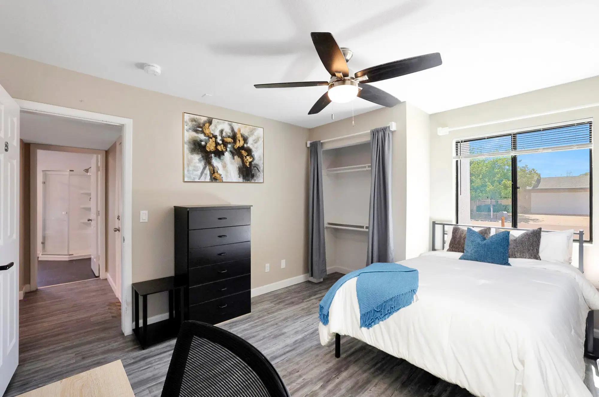 PDP 85302, Glendale – #28691: Room in 8 Bed 3 Bath