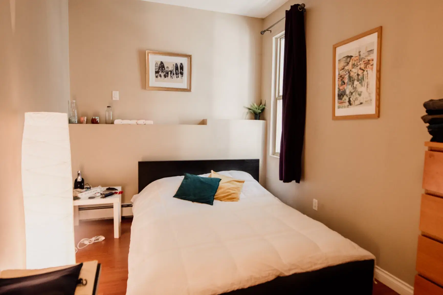 923 E Broadway, Vancouver – Dusseldorf Room (1 Bed 1 Bath)