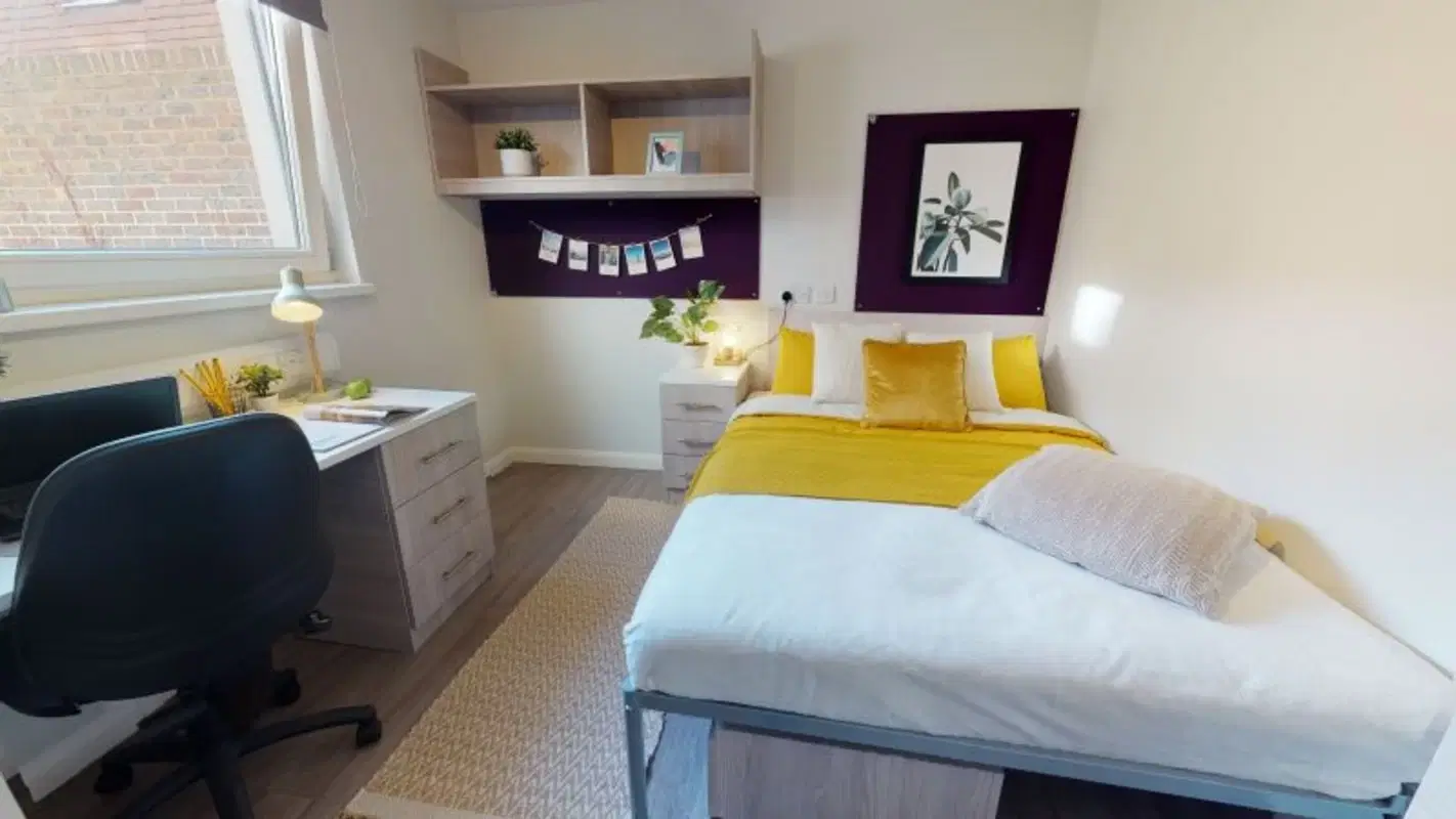 iQ Sawmills, Brighton – En Suite