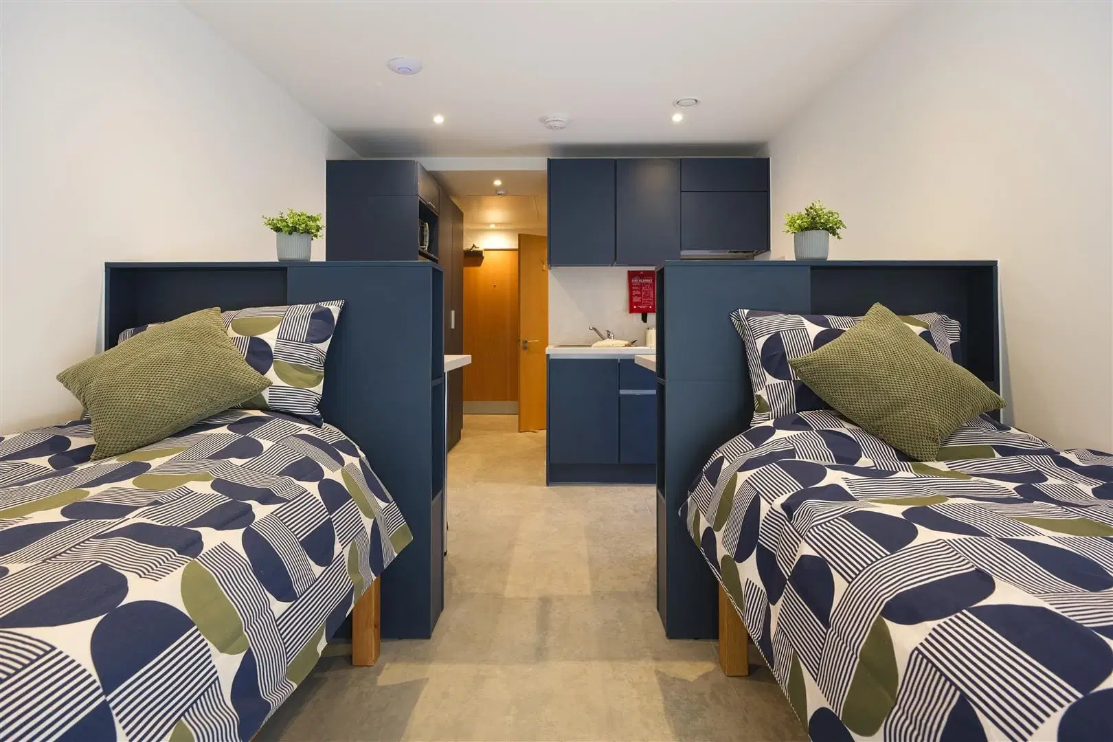 Freeman, Canterbury – Studio Style A11