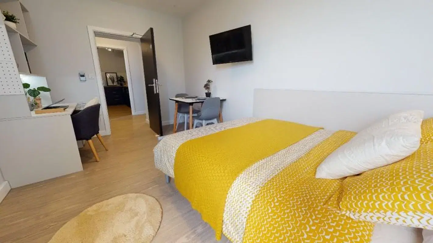 iQ Newland House, Nottingham – Bronze 2 Bed Apt Plus