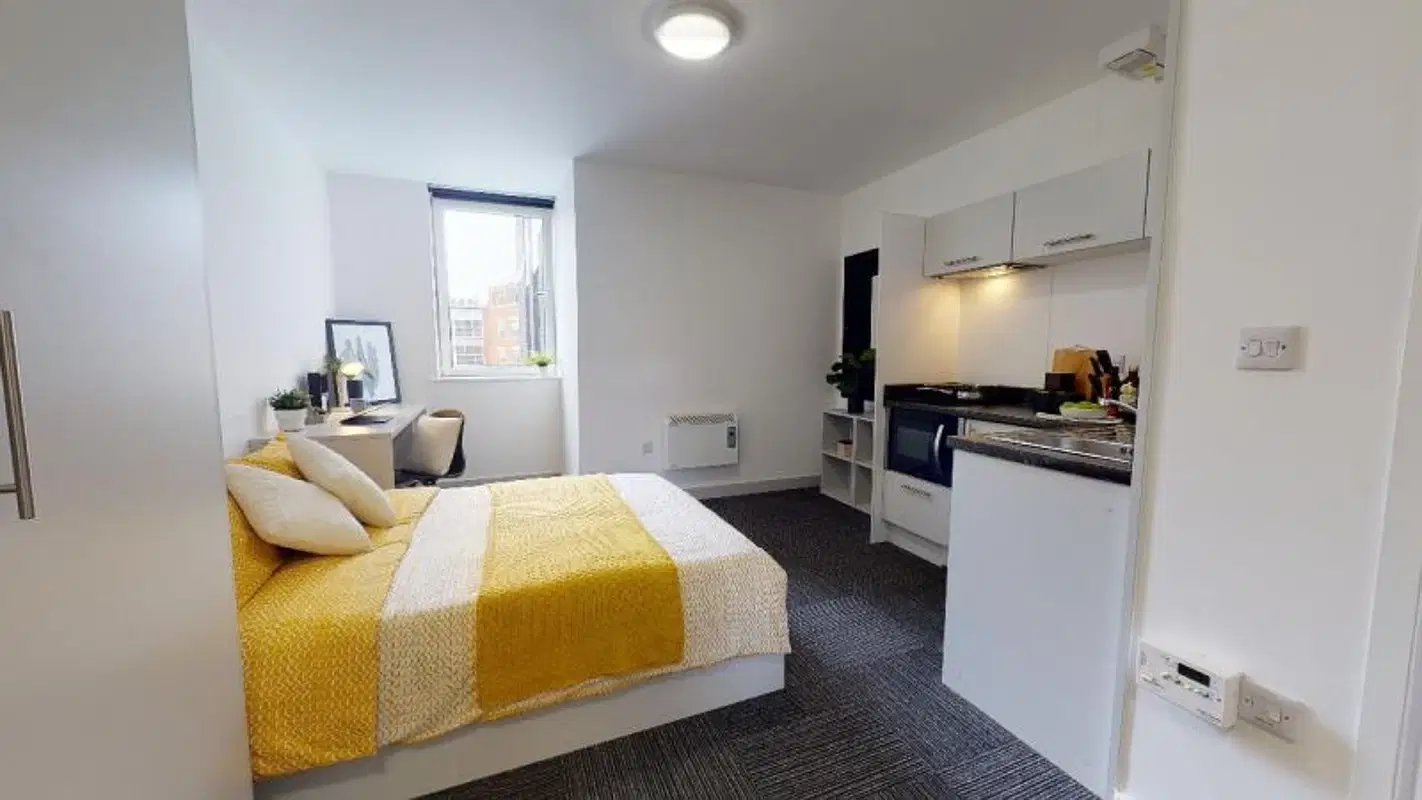 iQ Newland House, Nottingham – Silver Studio Premium