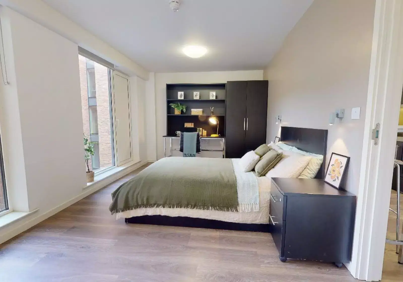 iQ City, London – Silver 1 Bed Apt Plus