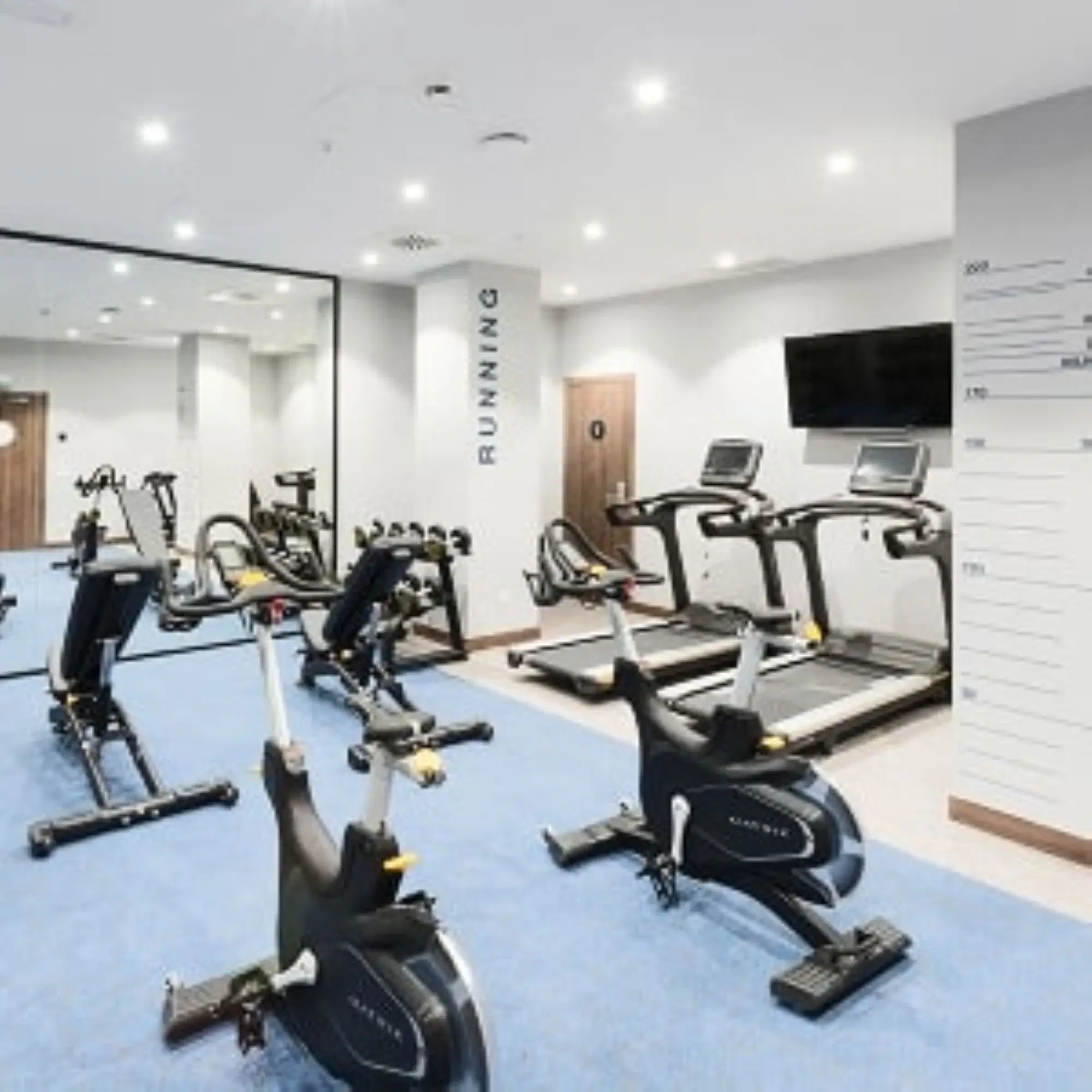 Girona Tarradellas, Girona – Amenities