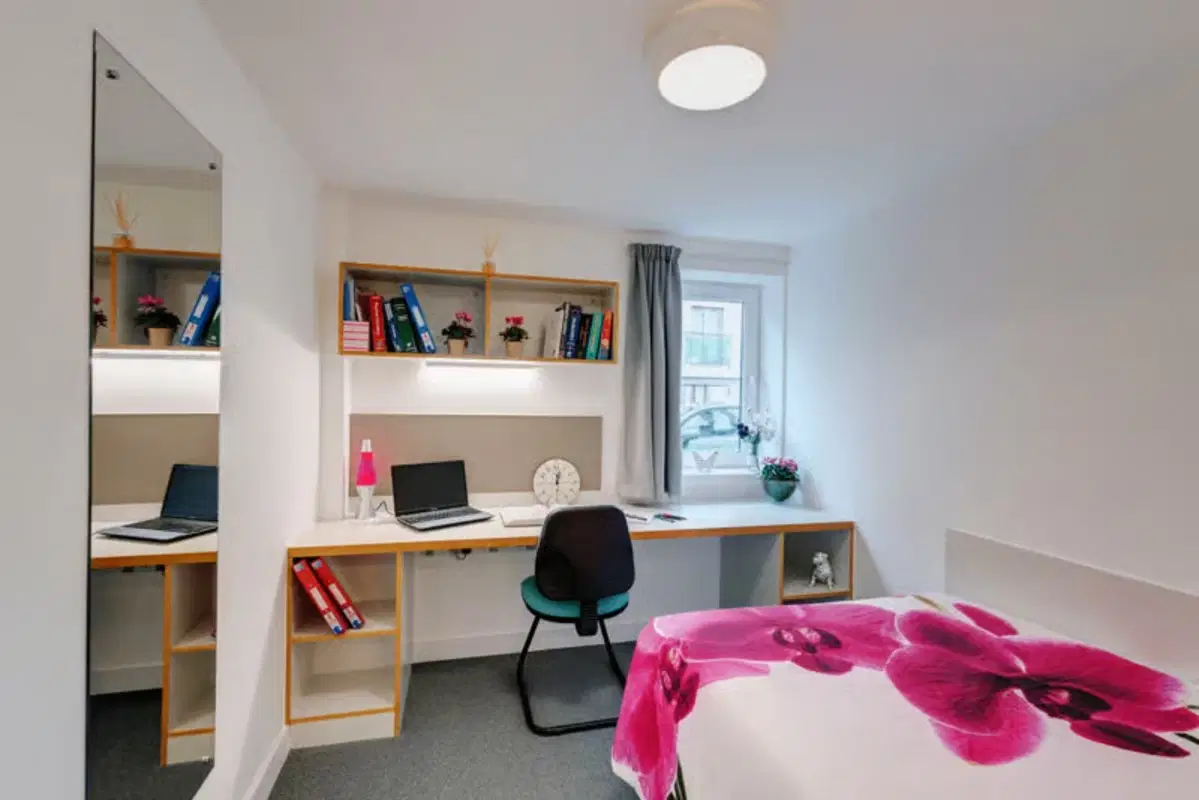 The Old Dairy, Plymouth – Standard Ensuite