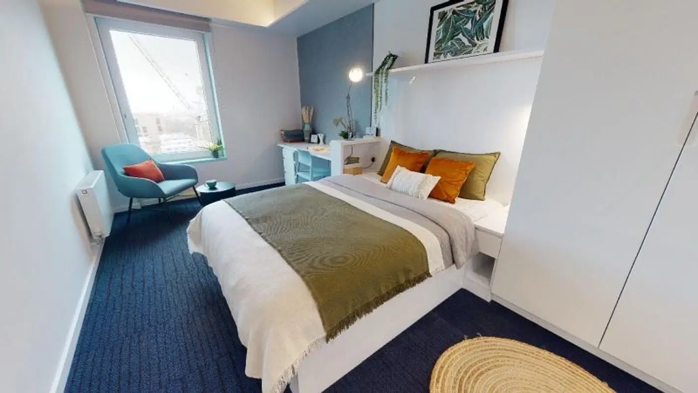 iQ Brighton, Brighton – Platinum Studio Plus