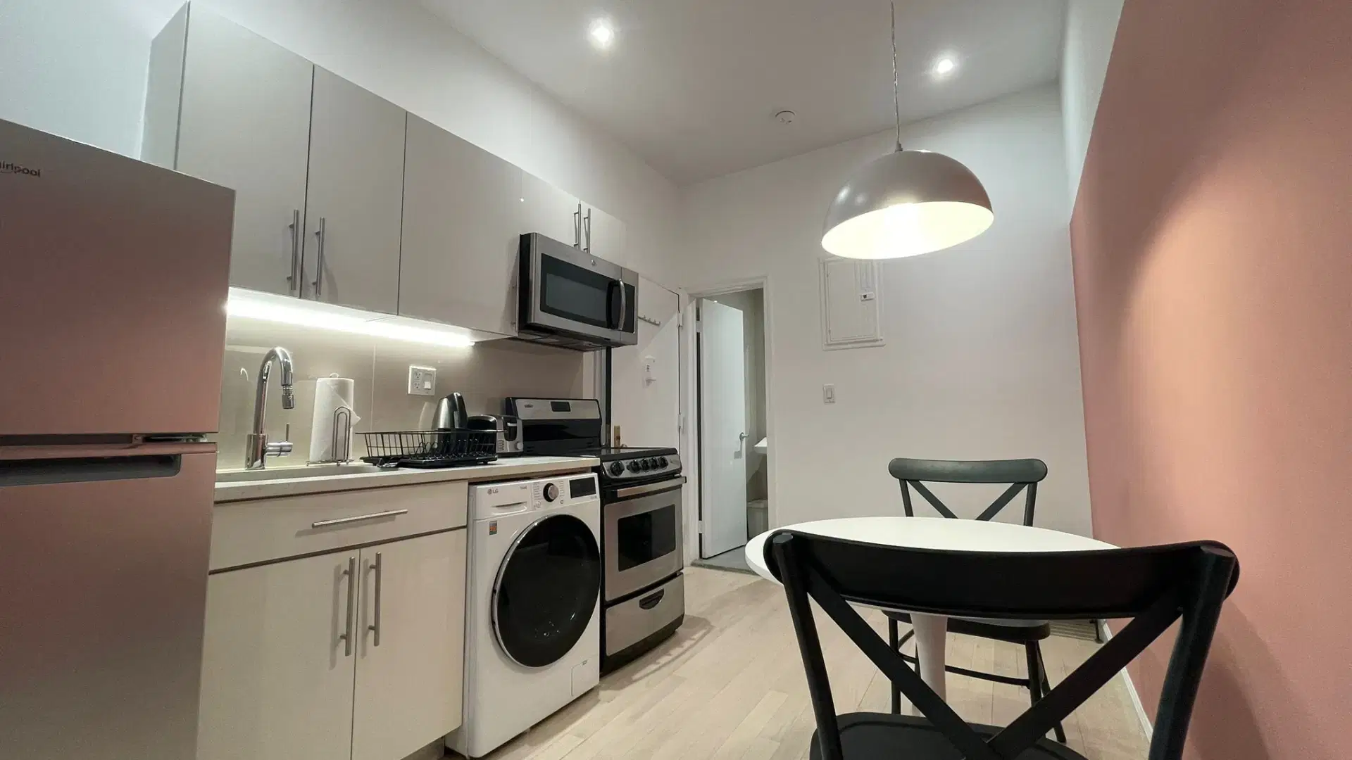 111 East 39th Street, New York – Kitchen