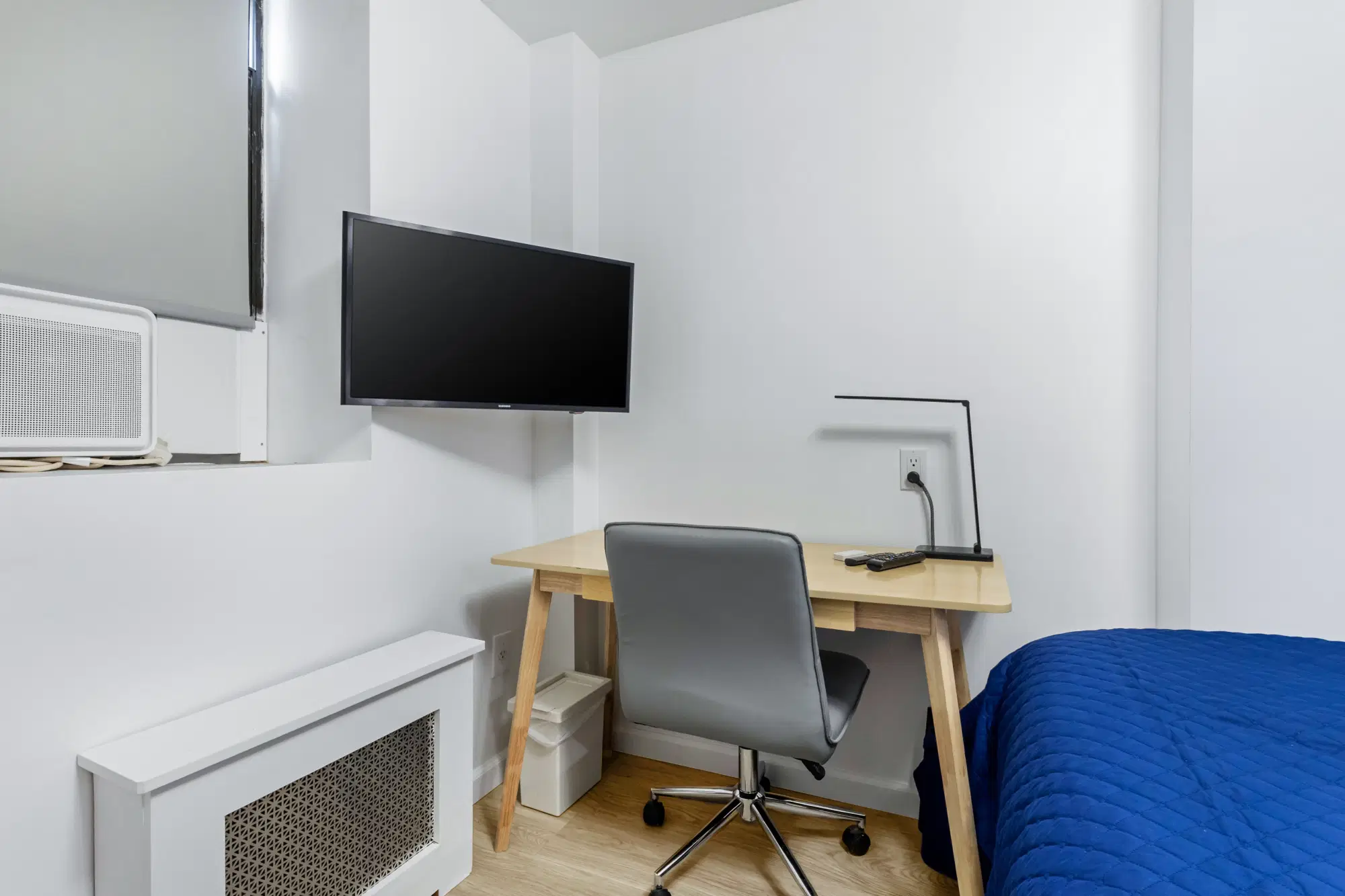 35 East 7th Street, New York – Bedroom