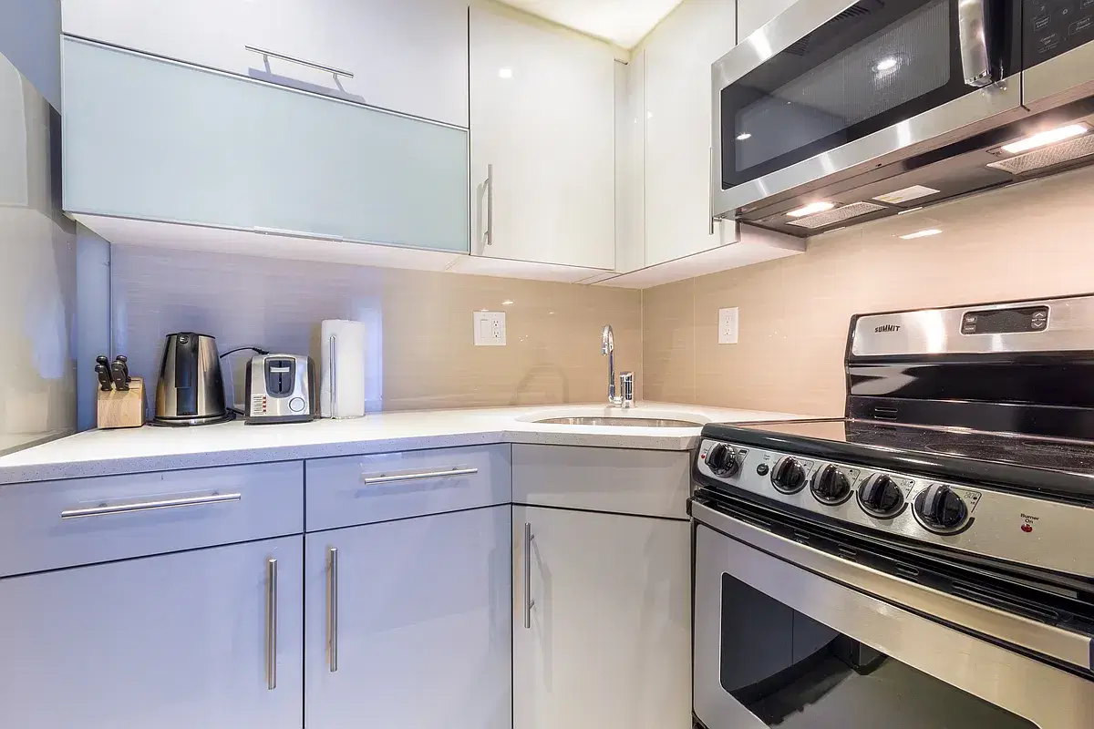 81 Sullivan Street, New York – Kitchen