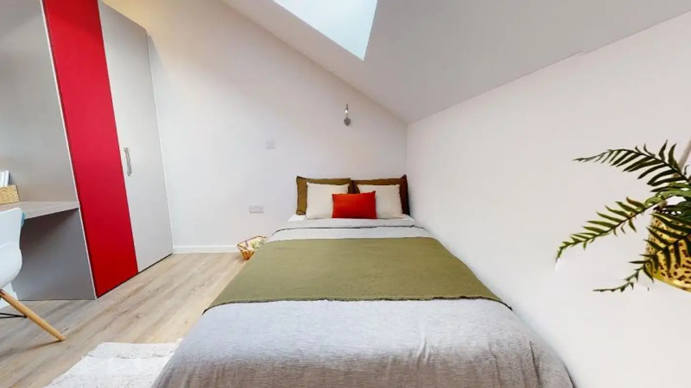 iQ The Podium, Egham – Silver 2 Bed Apartment