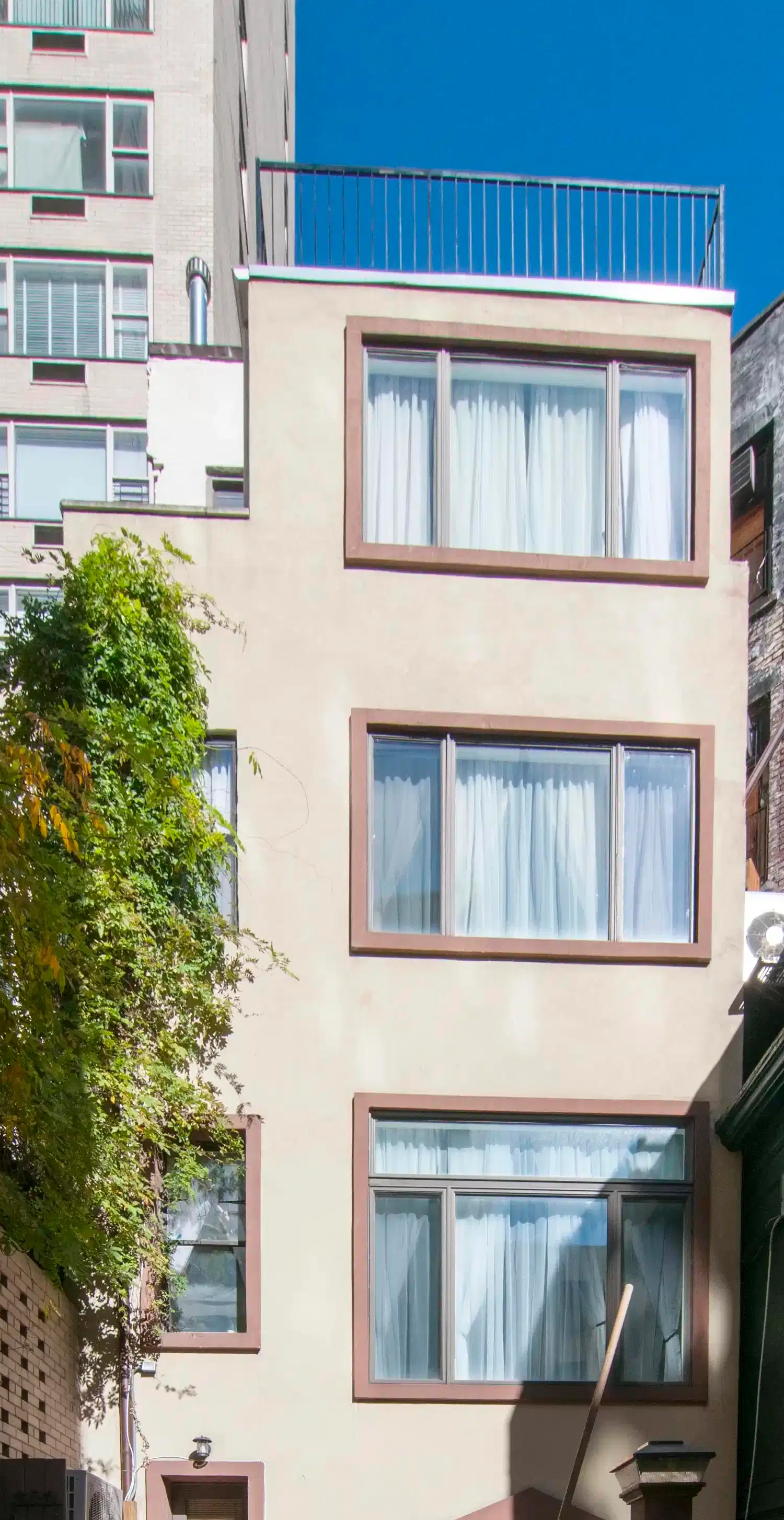 138 East 37th Street, New York – Exterior