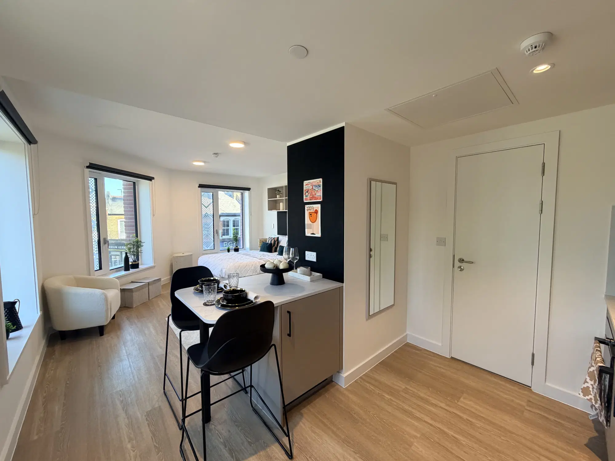 Signal House, London – Deluxe Corner DDA Studio