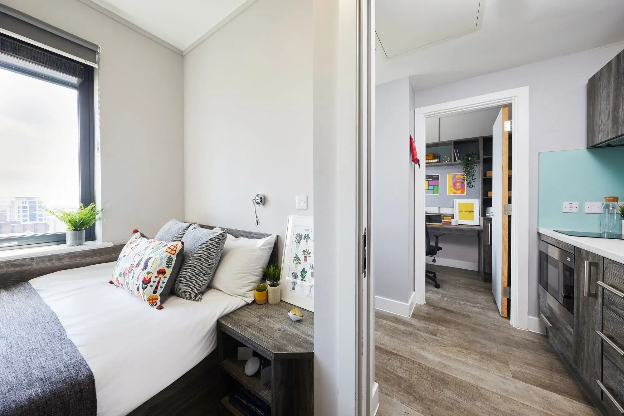 Collegiate Crown Place Portsmouth, Portsmouth – 2 Bed Apartment Plus