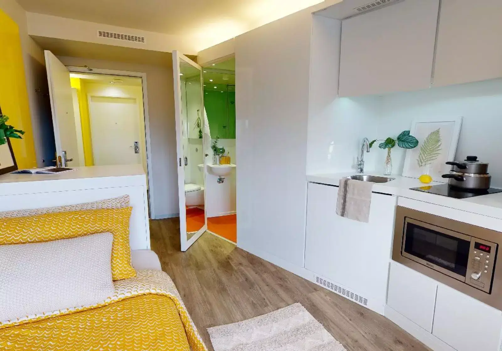 iQ East Court, London – Gold Studio Plus