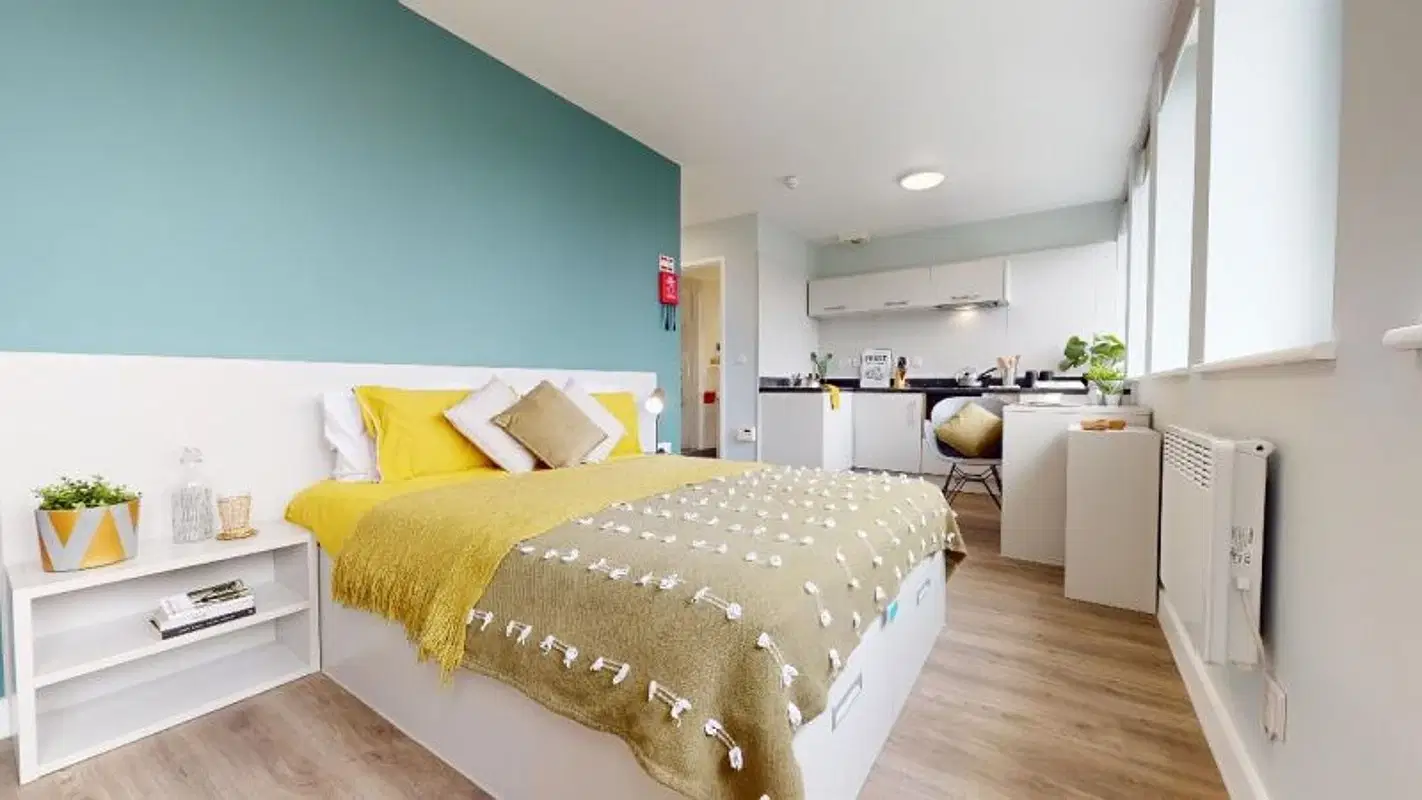 iQ Newtown House, Nottingham – Gold Studio Premium