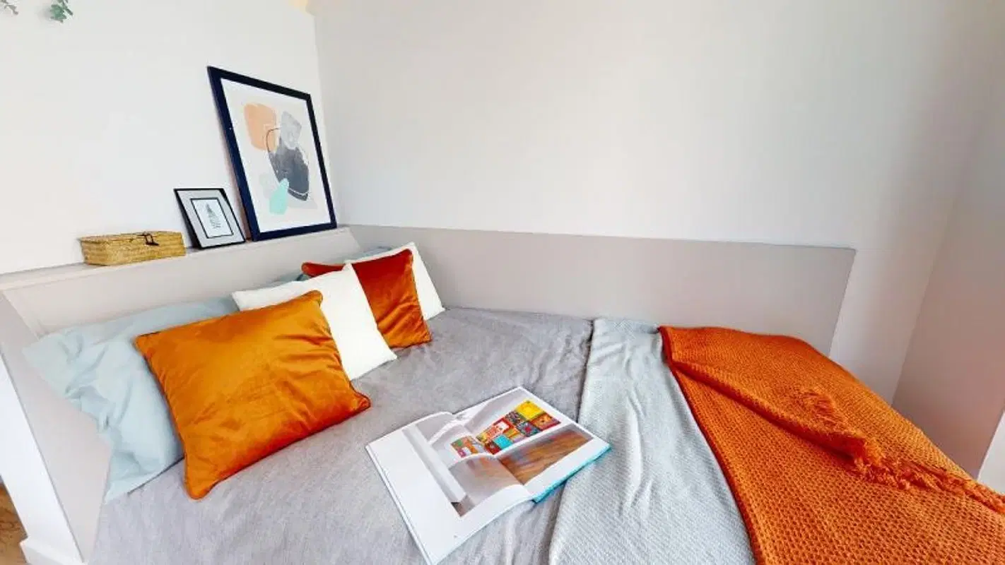 iQ Flinders House, London – Silver Studio Deluxe