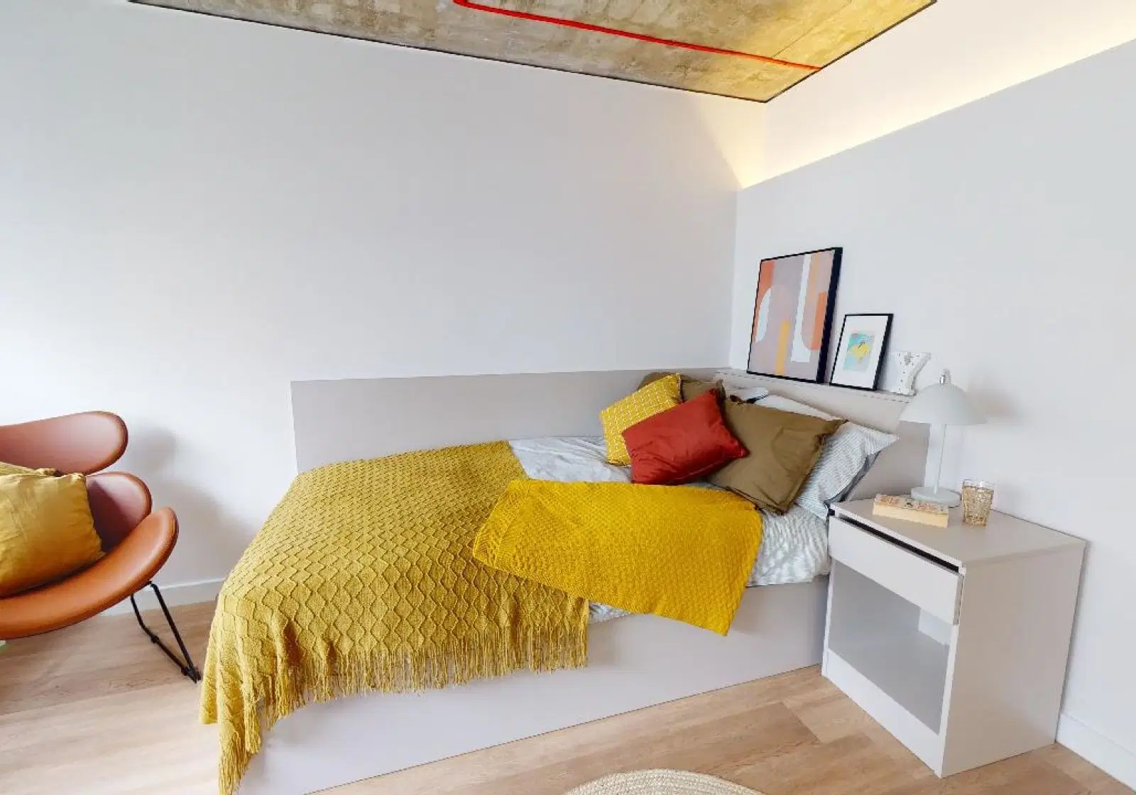 iQ Flinders House, London – Gold Studio Premium