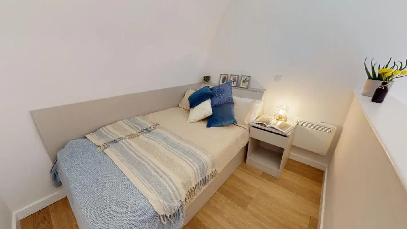 iQ Flinders House, London – Diamond Studio Plus