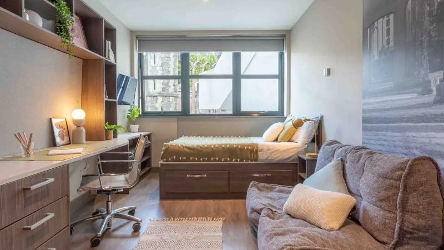 iQ Water Lane House, Bristol – Gold Studio