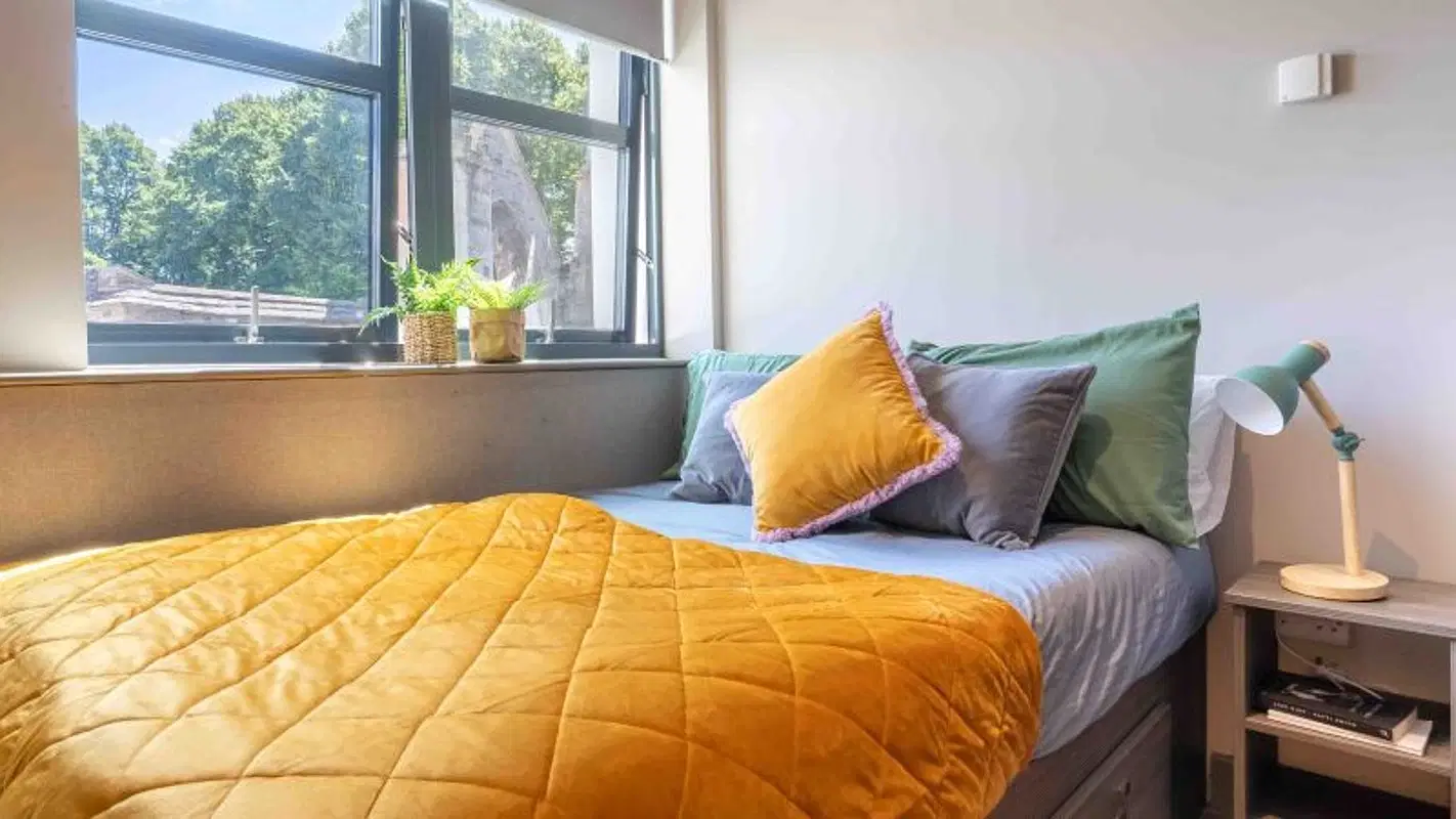 iQ Water Lane House, Bristol – Silver Studio Plus