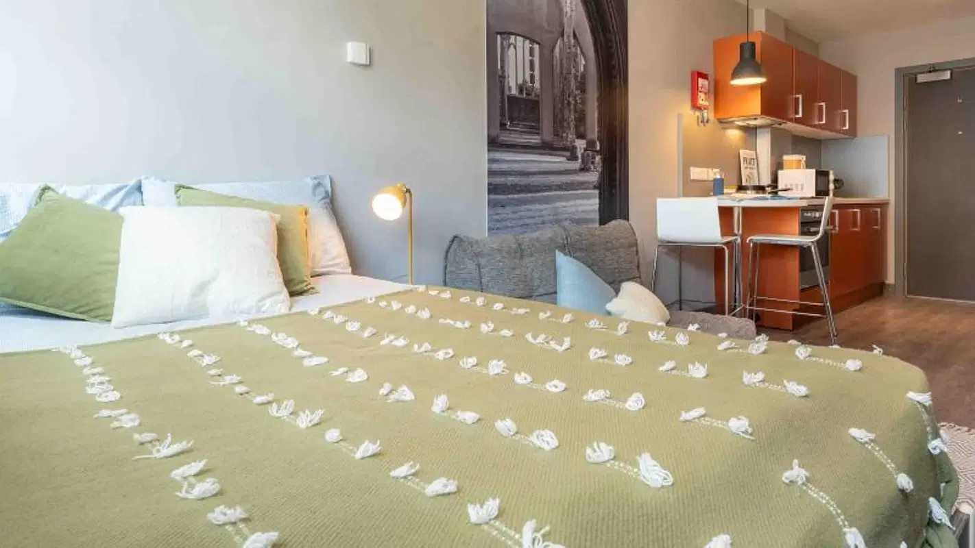 iQ Water Lane House, Bristol – Gold Studio Plus