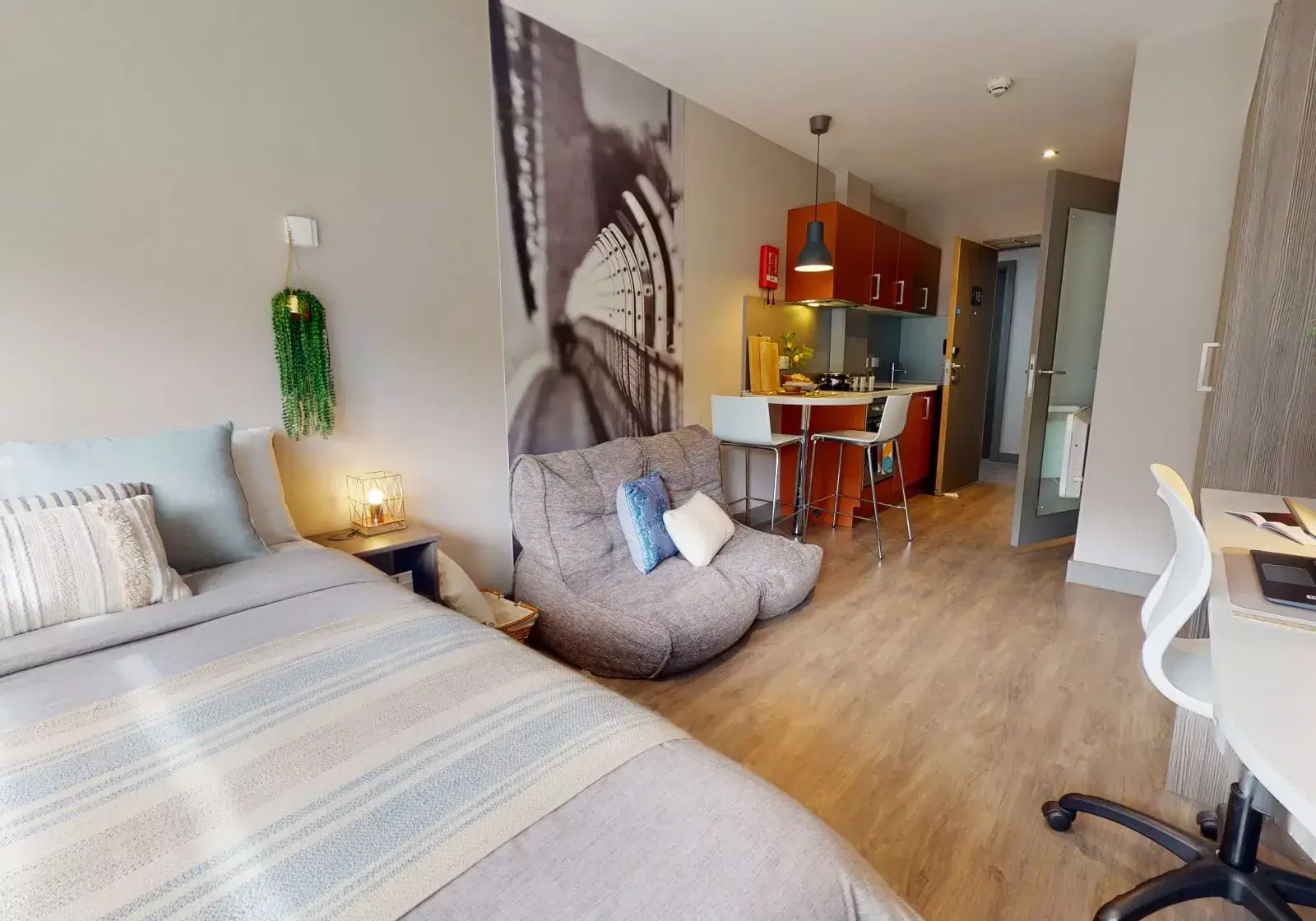 iQ Water Lane House, Bristol – Platinum Studio Plus
