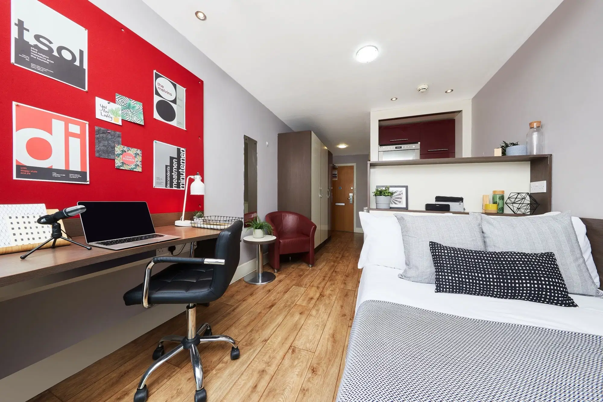 Collegiate Dashwood Studios, London – Platinum Studio