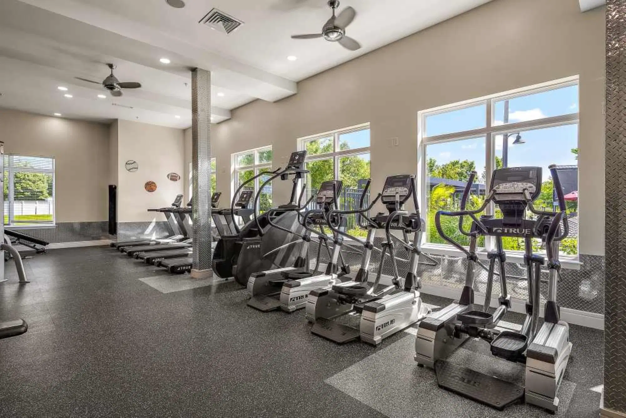 University Orchard at Salisbury, Salisbury – Amenities