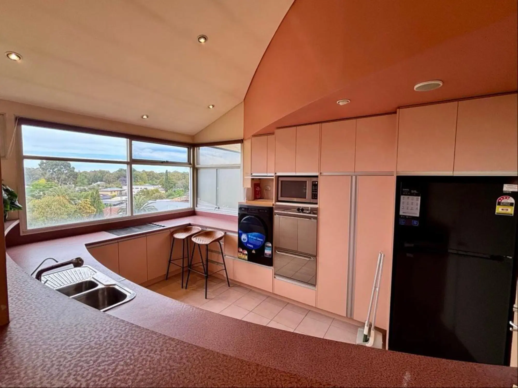 Room in a 4 Bedroom Apartment, 29 Brookvale Rd, Windsor Gardens, Australia SA 5087 – Kitchen