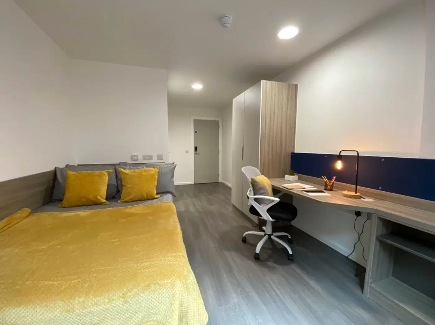 Hollis Croft, Sheffield – Ensuite Silver Plus