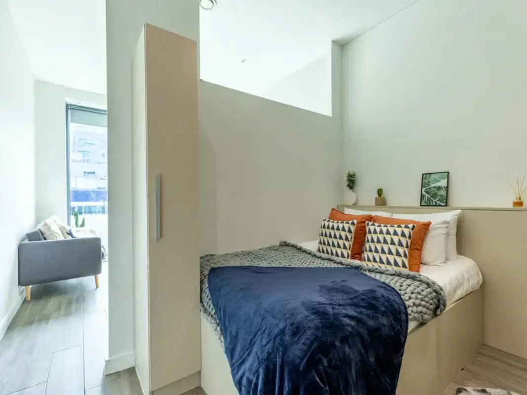 Redvers Tower, Sheffield – Gold Plus Studio