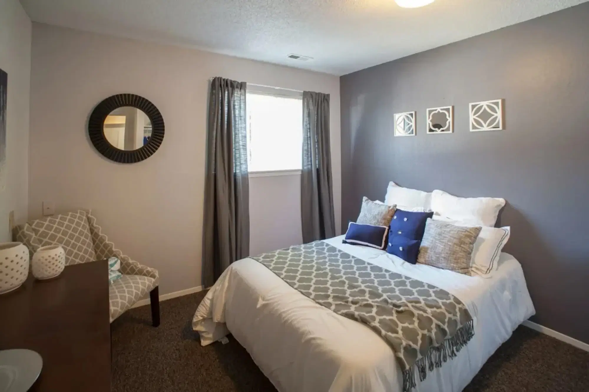 Hawks Pointe, Lawrence – Studio