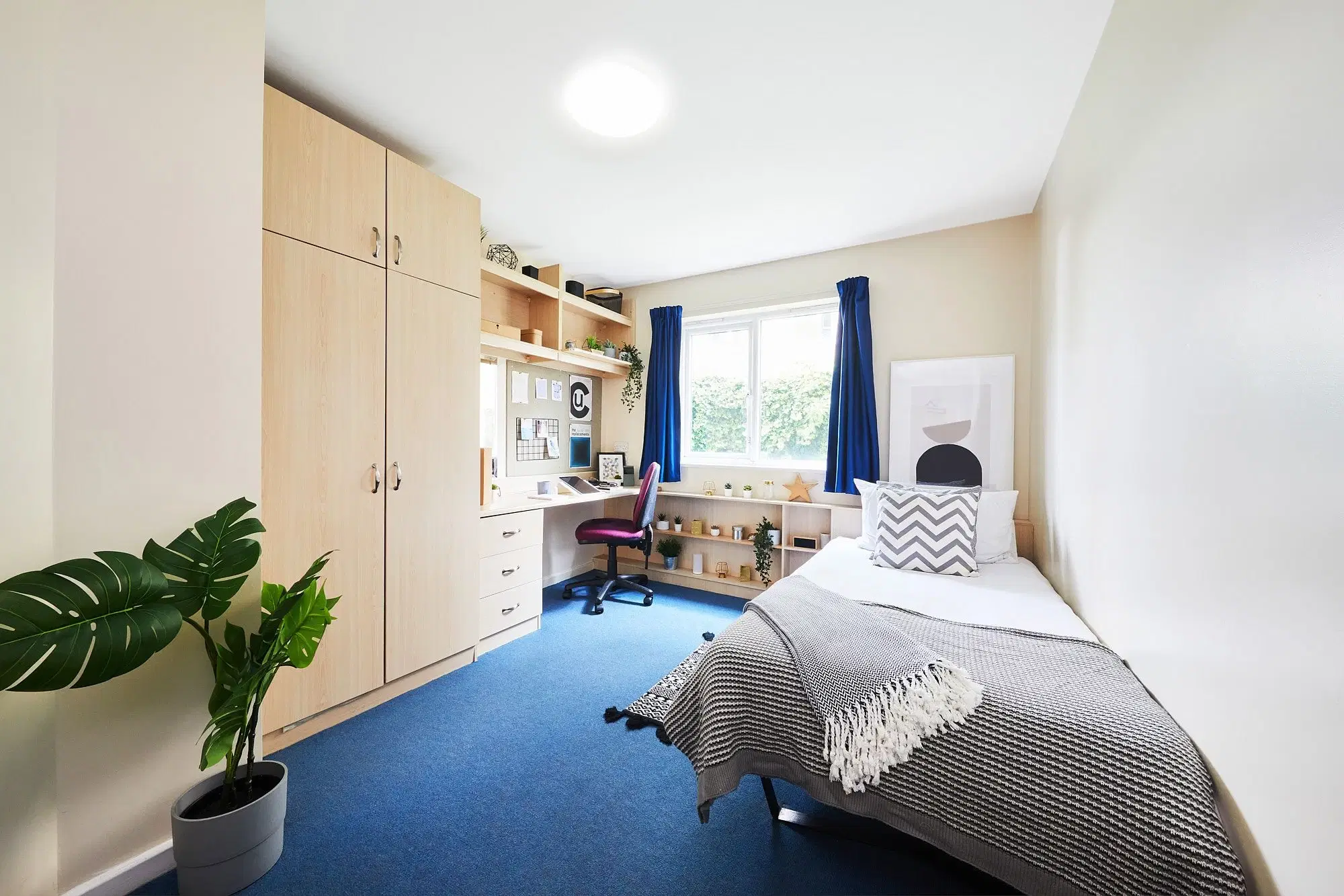 Collegiate Upper Quay House, Gloucester – Bronze Ensuite