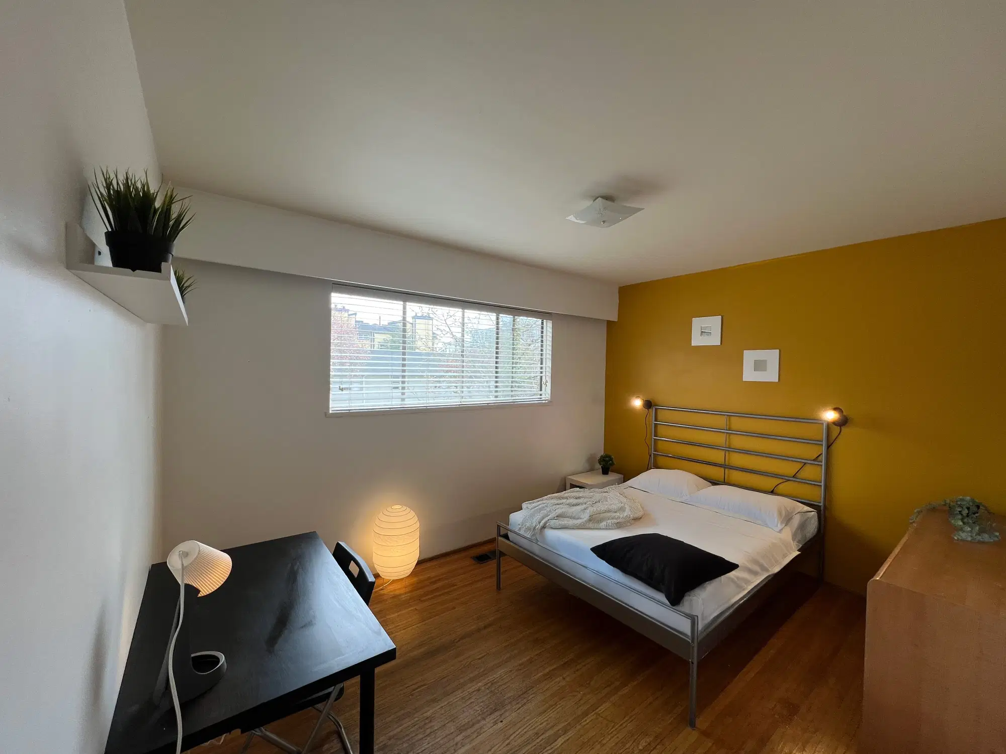 8555 Fremlin St, Vancouver – Lisbon Room