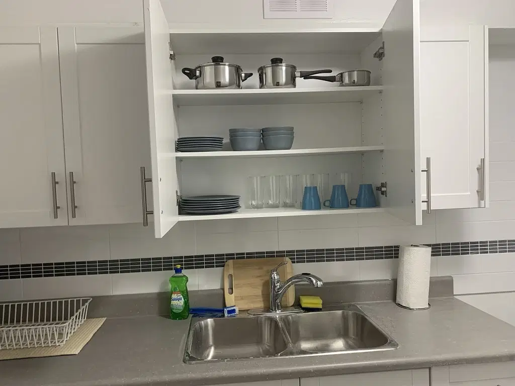 Pearson Housing Wellesley Street, Toronto – Kitchen