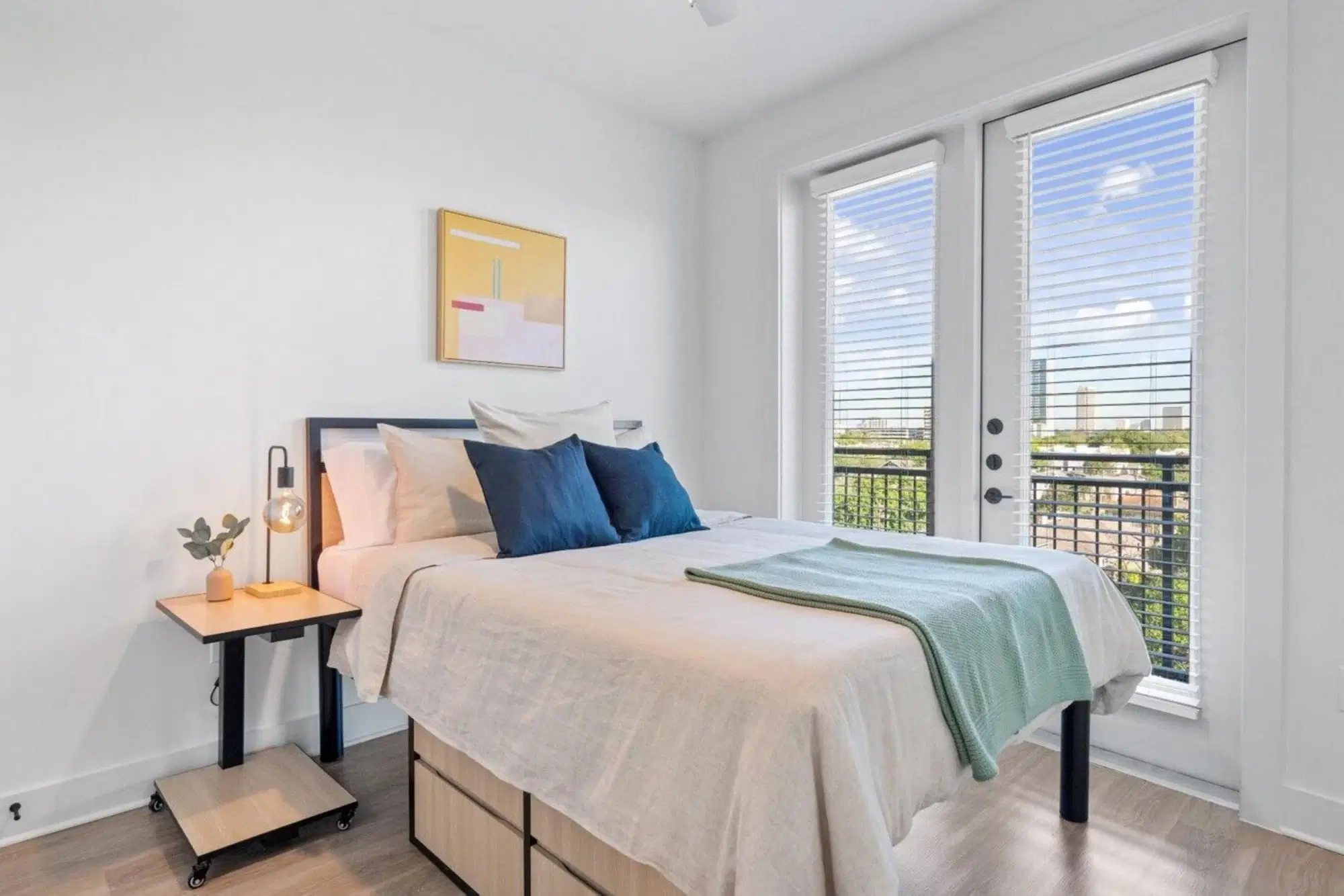 Uniti Montrose, Houston
