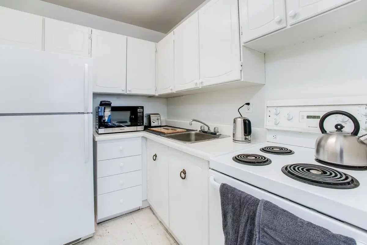 Pearson Housing Carlton Street, Toronto – Kitchen