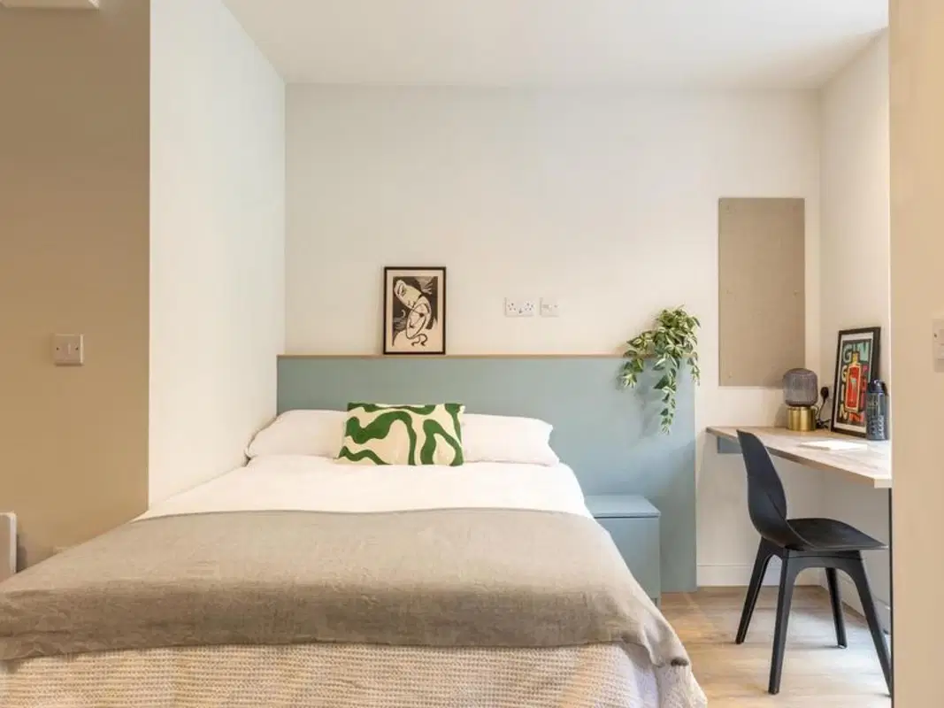 Centre Court, Nottingham – Silver Townhouse