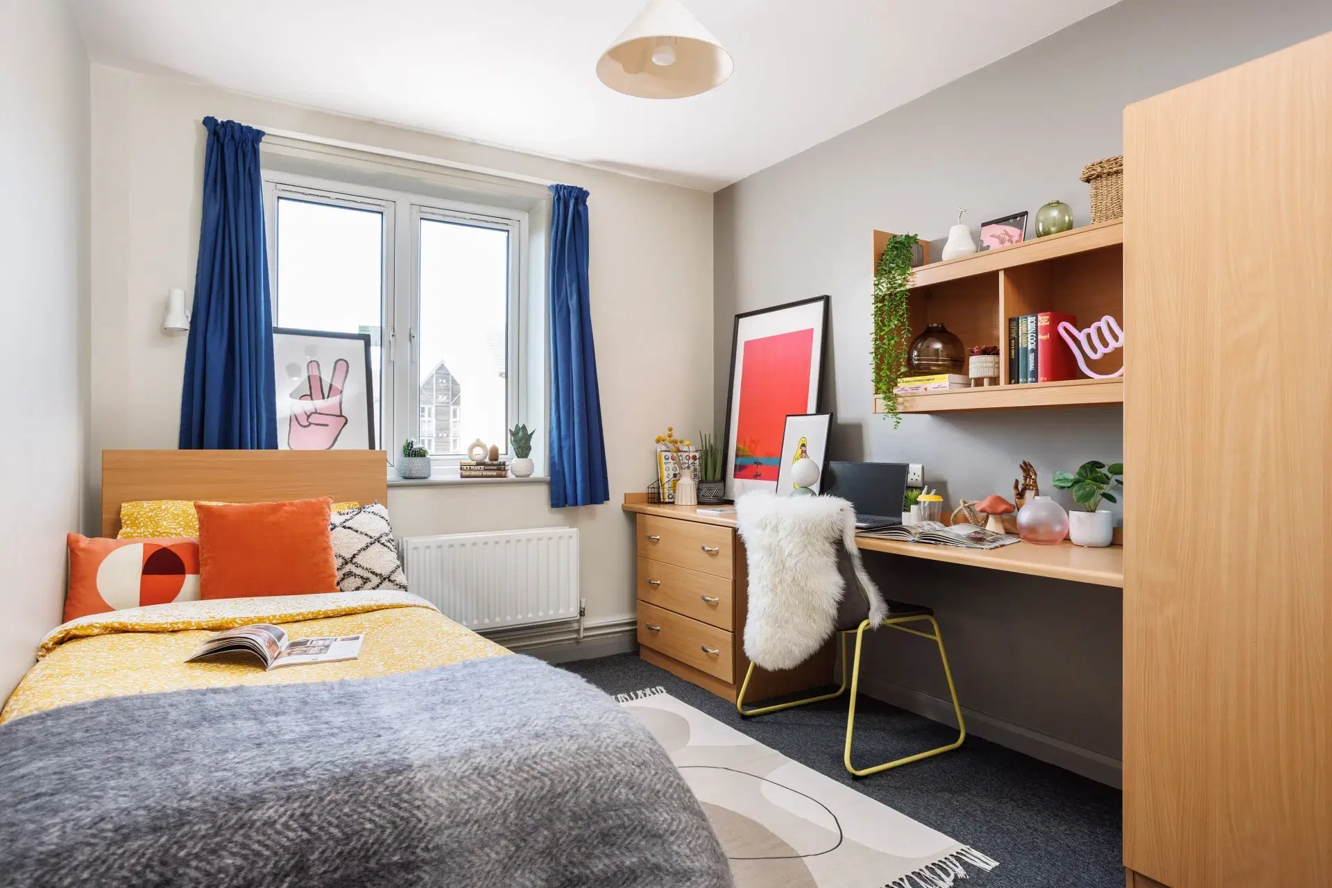 St Peters Court, Nottingham – Bronze En Suite