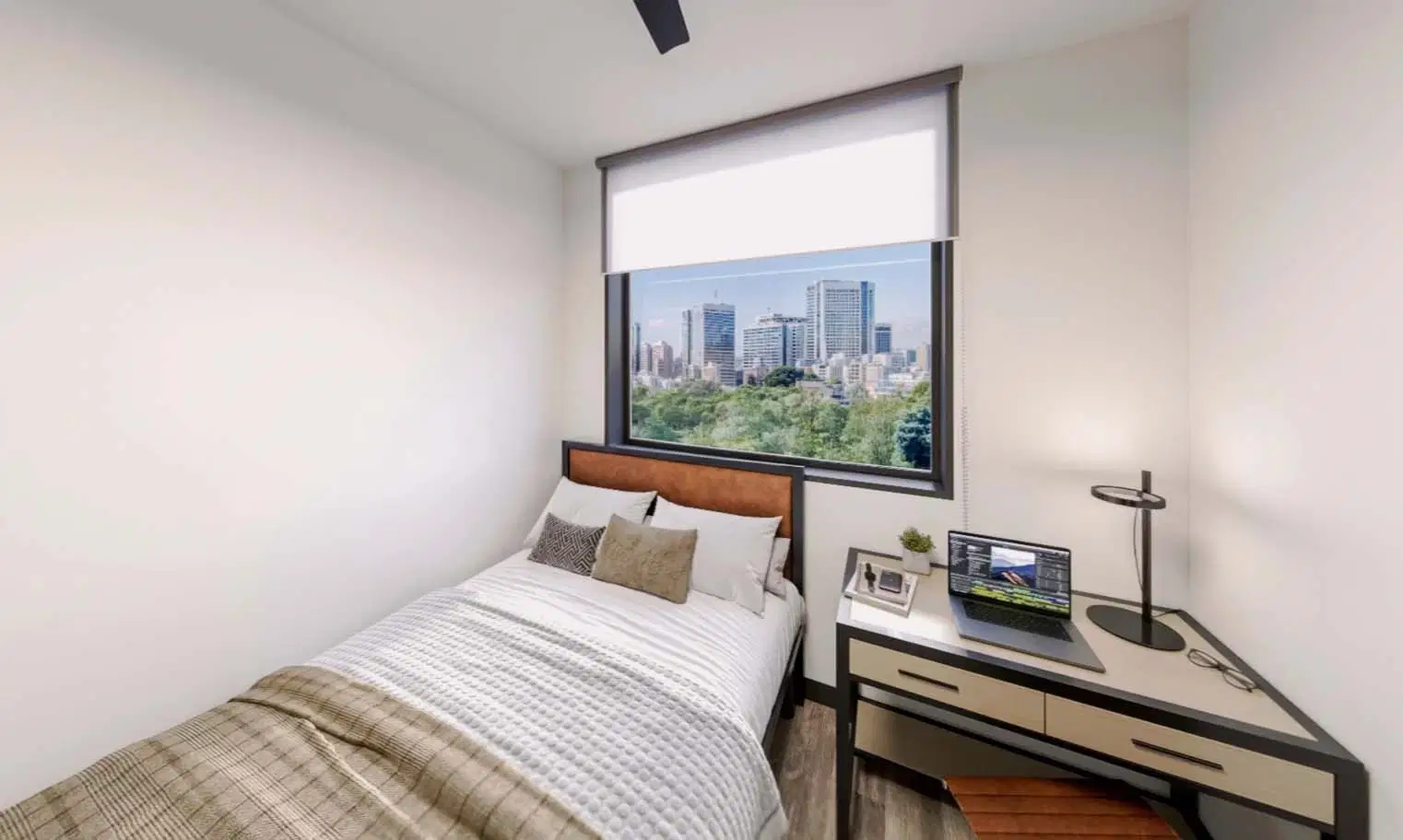 The Hive, Atlanta – 4x4E 4