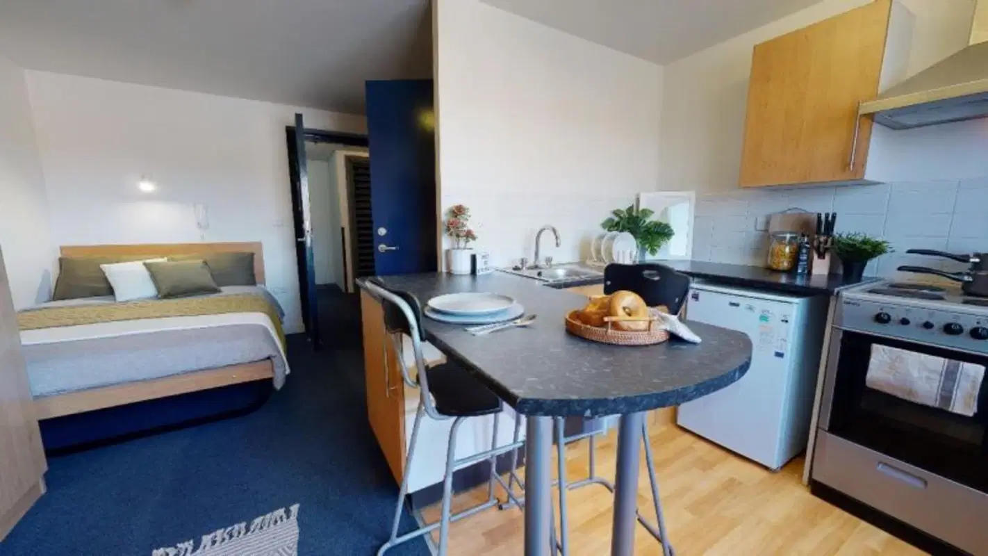 iQ Pavilions, Lincoln – Bronze Studio Premium