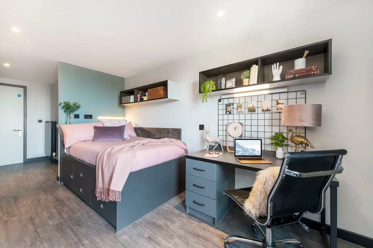 Zenith, Cardiff – Ultra Premium Club Studio
