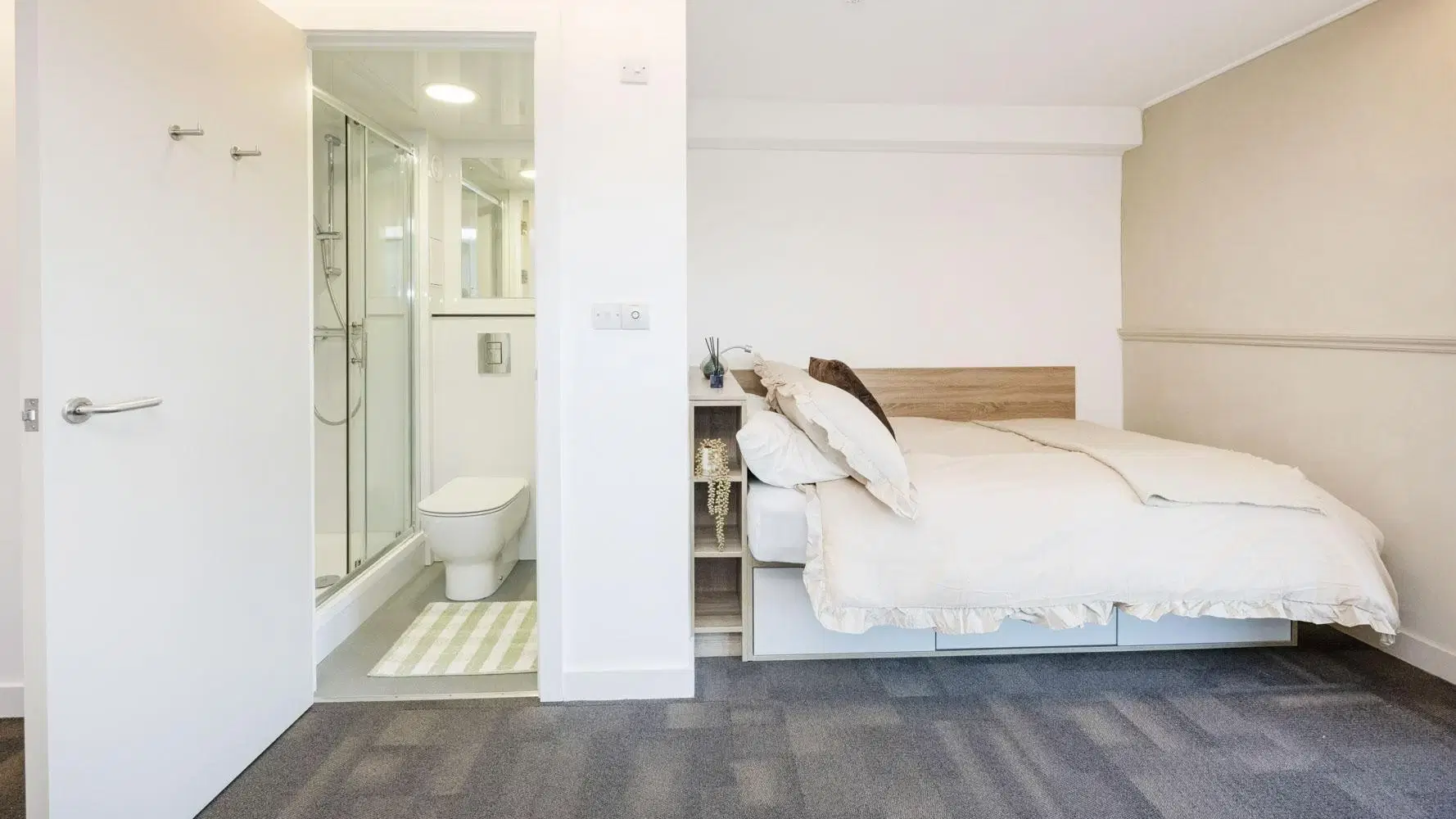 Gillows, Lancaster – Deluxe Plus Single Ensuite
