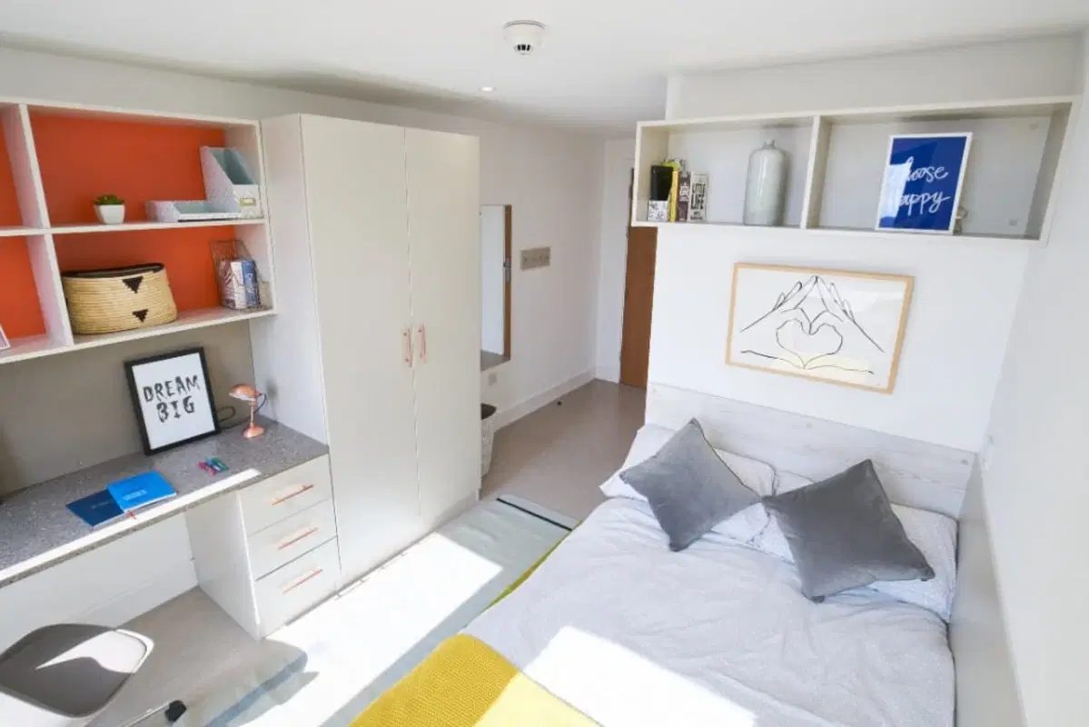 The Lantern, Liverpool – Classic Ensuite